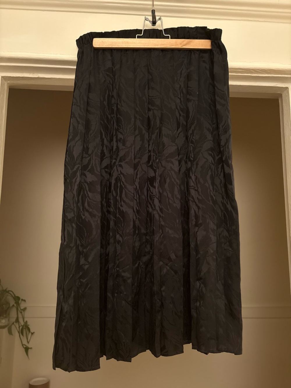 Black Textured Midi Skirt - Women's Pleated 100% silk